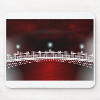 HAPENNY橋上の日没 マウスパッド