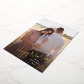 Happy モダン New YearのシンプルScript Photo 箔シーズンカード (回転した状態)