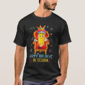 Happy 100 Days Of School Crayons Teacher Student Tシャツ (正面)