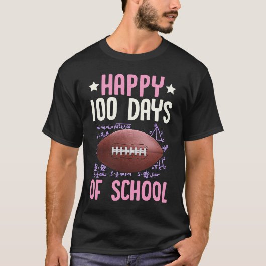 Happy 100 Days Of School Football Coach Math Teach Tシャツ (正面)
