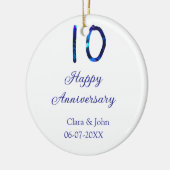 Happy 10th anniversaryブルーグリッターの名前の追加日付 セラミックオーナメント (左)