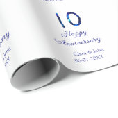 Happy 10th anniversaryブルーグリッターの名前の追加日付 ラッピングペーパー (ロールコーナー)