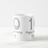 Happy 10th anniversary name date gray bold emoji コーヒーマグカップ (中央)