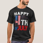 Happy 4th Of July USA Flag Fireworks Firecrackers  Tシャツ (正面)