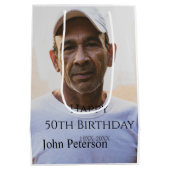 Happy 50th birthday name photo year man simple min ミディアムペーパーバッグ (裏面)