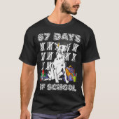 Happy 67 Days School Cute Dog 67 Days Smarter Stud Tシャツ (正面)