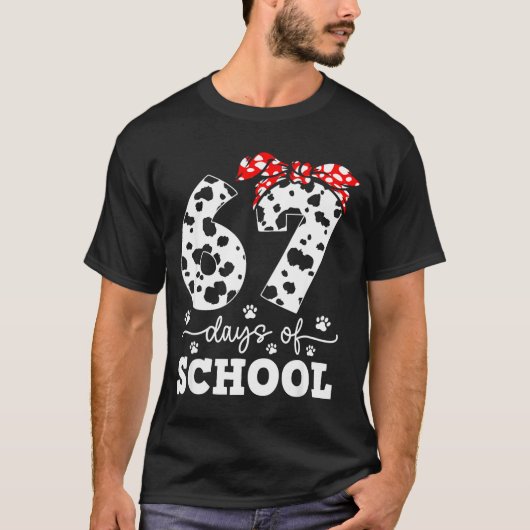 Happy 67 Days School Cute Dog 67 Days Smarter Stud Tシャツ (正面)