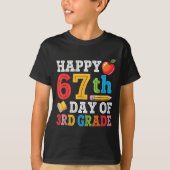 Happy 67th Day Of 3rd Grade Teacher Student 67 Day Tシャツ (正面)