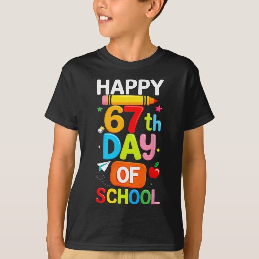 Happy 67th Day Of School Teacher Kids Six Seven 6  Tシャツ (正面)