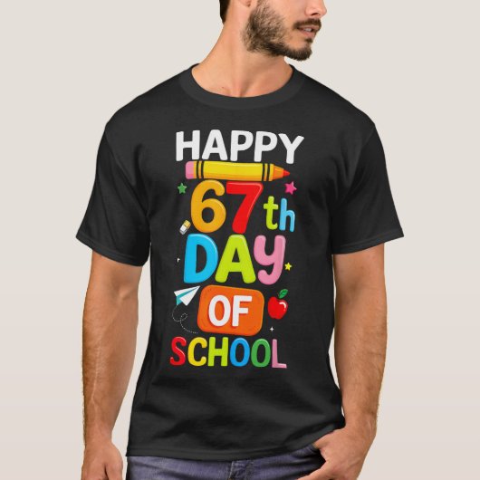 Happy 67th Day Of School Teacher Kids Six Seven 6  Tシャツ (正面)