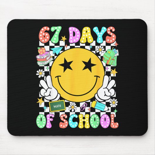 Happy 67th Day Of School Vibes Smile Face 67 Days  マウスパッド (正面)