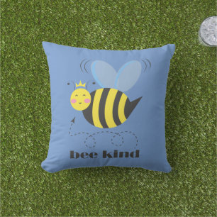 Happy bee princess with crown and shagon Bee Kind アウトドアクッション
