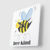 Happy bee princess with crown and shagon Bee Kind スクエア壁時計 (傾斜)