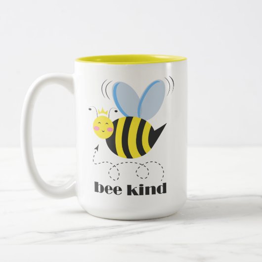 Happy bee princess with crown and shagon Bee Kind ツートーンマグカップ (左)