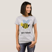 Happy bee princess with crown and shagon Bee Kind Tシャツ (正面フル)