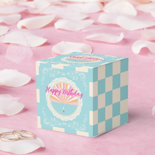 Happy Birthday Fun Party Box, Blue Checkered フェイバーボックス (ウェディング)
