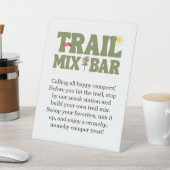 Happy Camper Trail Mix Bar Kids Birthday 台座サイン (インサイチュ)