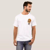 Happy Cartoon Lion Barber Holding Scissors Tシャツ (正面フル)