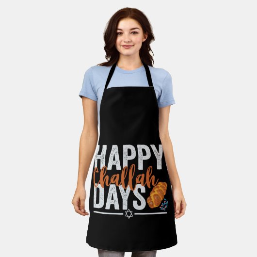 Happy Challah Days Funny Hanukkah Holiday Gift エプロン (着用した状態)