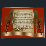 Happy Christmasヴィンテージ音楽とPine Boughs ラージペーパーバッグ<br><div class="desc">ミュージックバフの特別抱き枕を探してる？それとも音楽先生かオーケストラのメンバーか？それともあなたは特別な楽器や音楽に関連した贈り物を包むのか？このデザインは、ヴィンテージ音楽のスコアを備え、フェスティバルの松の枝、ヒイラギ、黄金の湾曲したリボンでオフに設定。このフェスティバルデザインユニークは、抱き枕の容易な特別な贈り物を提示する方法である。このデザインは、調整ラベル及びティッシュペーパーデザインを有する。</div>