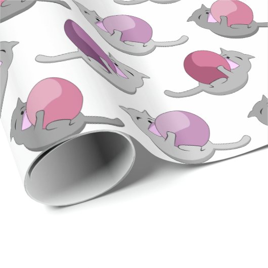 Happy Cute Cats Playing with Balls ラッピングペーパー (ロールコーナー)