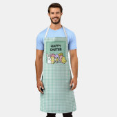 Happy Easter Bunny Chick Green Gingham エプロン (着用した状態)