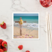 Happy Easter Wooden Cross and Lilies on Beach スタンダードカクテルナプキン (インサイチュ)