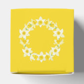 Happy Easter. Yellow Daffodils Spring Modern. フェイバーボックス (上部)