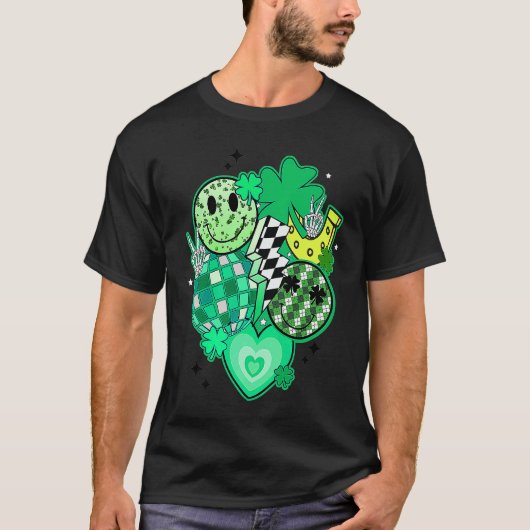 Happy Face And Disco Ball Lucky Shamrock C Patrick Tシャツ (正面)