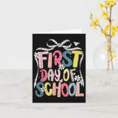 Happy First Day Back To School クケッタボウ女子学生 カード (黄色い花)