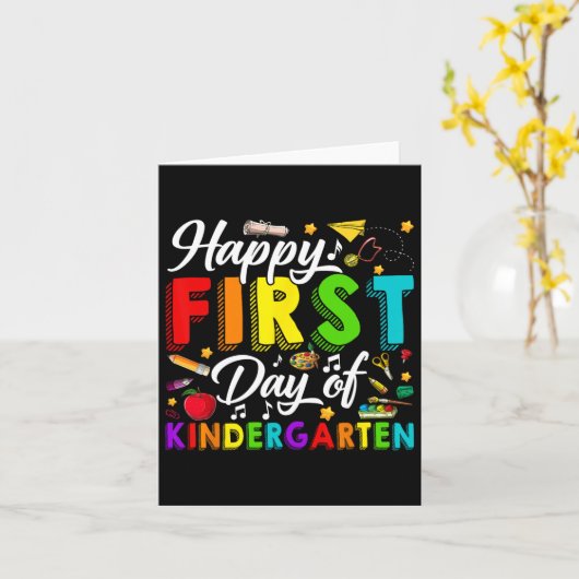 Happy First Day Of Kindergarten Back To School Boy カード (黄色い花)