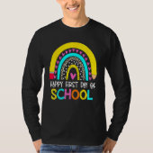 Happy First Day Of School Back To School Rainbow Tシャツ (正面)