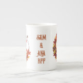 Happy Friendsgiving Fall Festive Personalized ボーンチャイナマグカップ (正面)