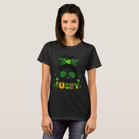 Happy Go Lucky Messy Bun Shamrock St Patrick s Day Tシャツ (正面フル)