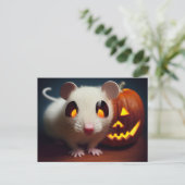  Happy Halloween. Kleine niedliche Maus mit Kürbis ポストカード (スタンド正面)
