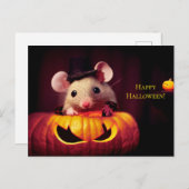 Happy Halloween. Kleine niedliche Maus mit Kürbis ポストカード (正面/裏面)