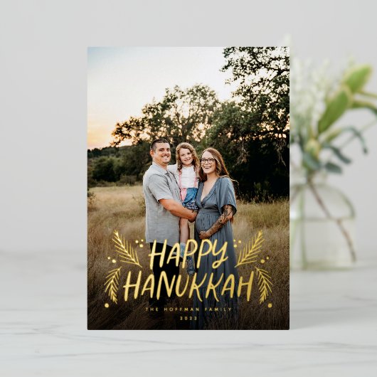 Happy Hanukkah手描き葉の雪写真 箔シーズンカード (立ち正面)