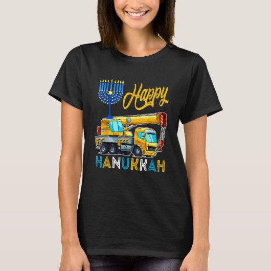 Happy Hanukkah Crane Truck Carrying Jewish Menorah Tシャツ (正面)