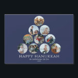 Happy Hanukkah Magnet 10写真<br><div class="desc">あなたの友人や家族が何年も保前に行わ楽しむれる挨拶カー来ド！家族の写真を一つ二つ選お気に入りのべないの？これらの7" x 5"冷蔵庫の磁石は、写真、家族の名前と年の10のお気に入りのプレースホルダを備えている。写真は丸い形をしている。挨拶「ハッピーハヌカー」は白。背景は青王室のい。</div>
