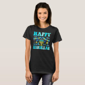Happy Hanukkah Party Decoration Menorah Dreidel Bo Tシャツ (正面フル)