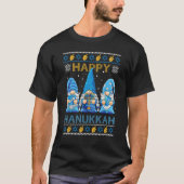 Happy Hanukkah Ugly Christmas Gnome Gnomies Menora Tシャツ (正面)