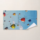 Happy Holidays Balloons Towel ハンドタオル (ハンドタオル)