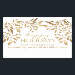 Happy Holidays Christmas Holly Garland Gold 長方形シール<br><div class="desc">クリスマスカードとギフト用の差出人住所付きセルフスティック封筒シールスタイリッシュラベル – グリーティングカード、季節のパーティの招待状、ギフトパッケージの白い背景に素晴らしはフェイク、金ゴールド箔の金属効果のホリーの枝と果実。ファミリ名、アドレス、またはメッセージパーソナライズされた文字を追加する。背景カスタマイズの色やフォントのスタイルを変更する。マッチングカード、郵便切手、ステッカー、トレンディーギフトやパーティーの好意やアクセサリーを手配する店で利用可能。</div>