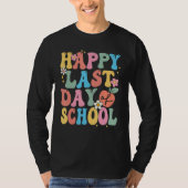 Happy Last Day Of School Groovy Boho Teacher & Stu Tシャツ (正面)