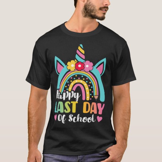 Happy Last Day Of School Rainbow Unicorn Graduatio Tシャツ (正面)