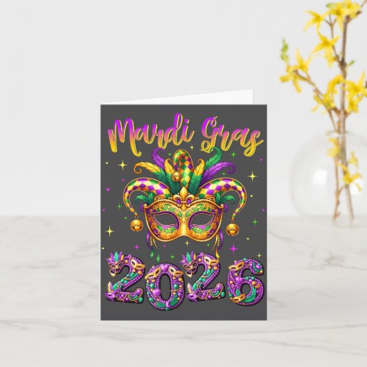 Happy Mardi Gras Carnival 2026 Jester Hat Men Wome カード (黄色い花)