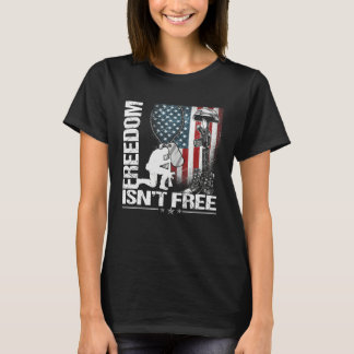 Happy Memorial Day Freedom Isn t Free  Fourth of J Tシャツ
