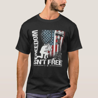 Happy Memorial Day Freedom Isn t Free  Fourth of J Tシャツ