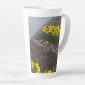 Happy Mother's Day 2025 by RoseWrites カフェラテマグ (右アングル)