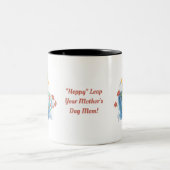 Happy Mother's Day Frog and Hat in a Teacup ツートーンマグカップ (中央)